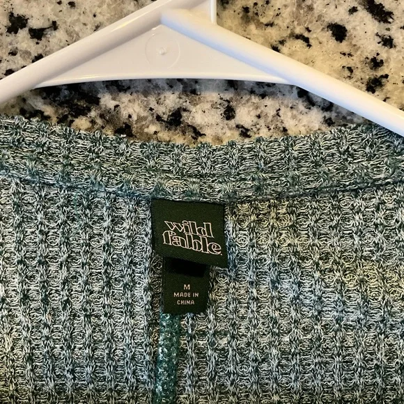 Wild Fable Green V-Neck Sweater - Picture 5 of 7